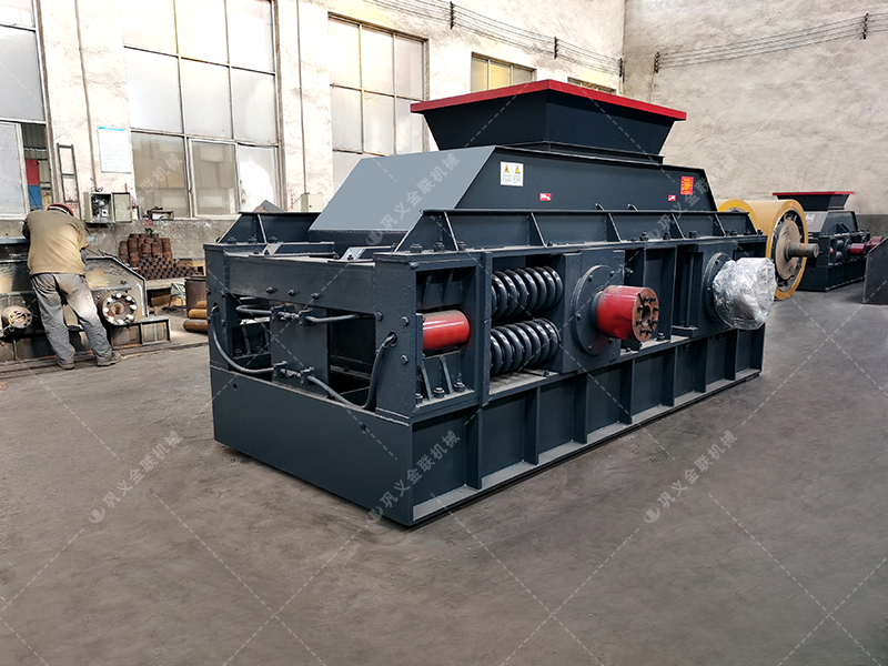 鵝卵石對輥破碎機介紹，為什么選擇金聯(lián)機械？